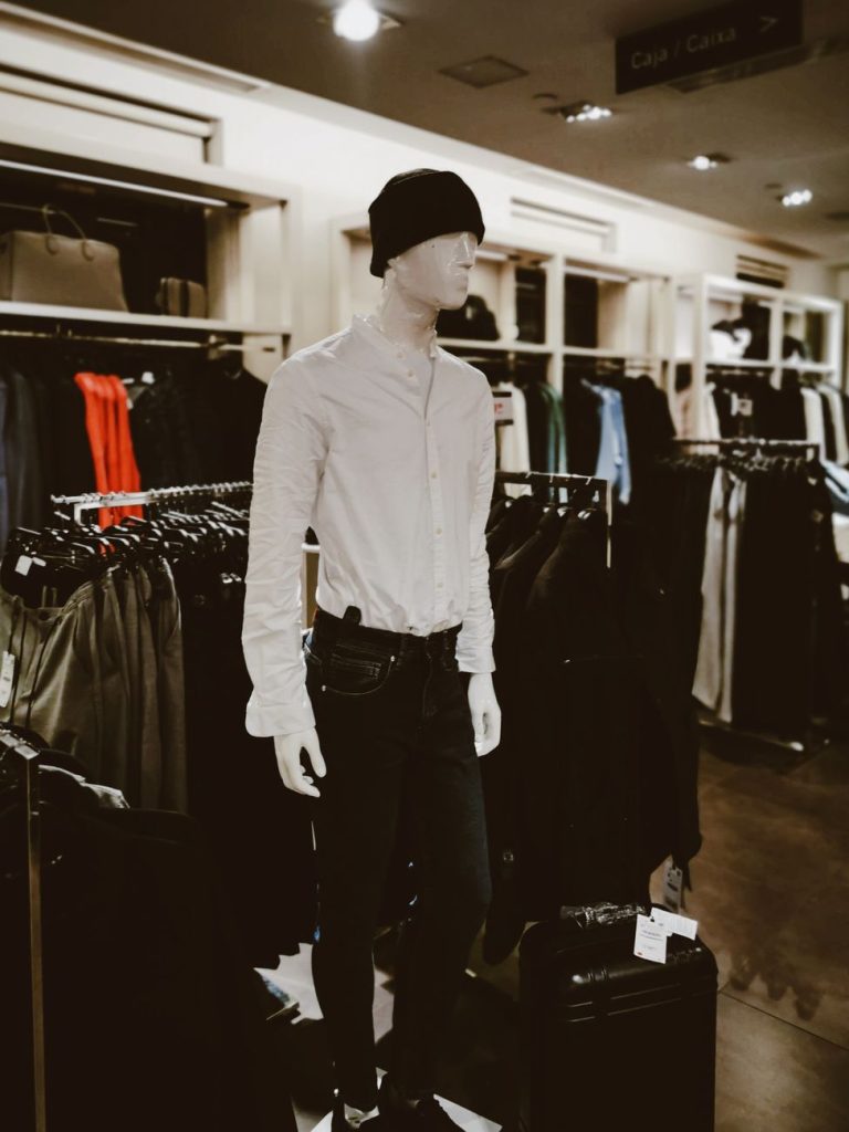 Como atualizar roupas clássicas: ideias elegantes para renovar seus looks