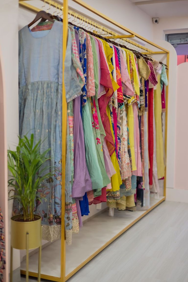 Tênis esportivo virou item fashion? Entenda a tendência que conquistou as ruas